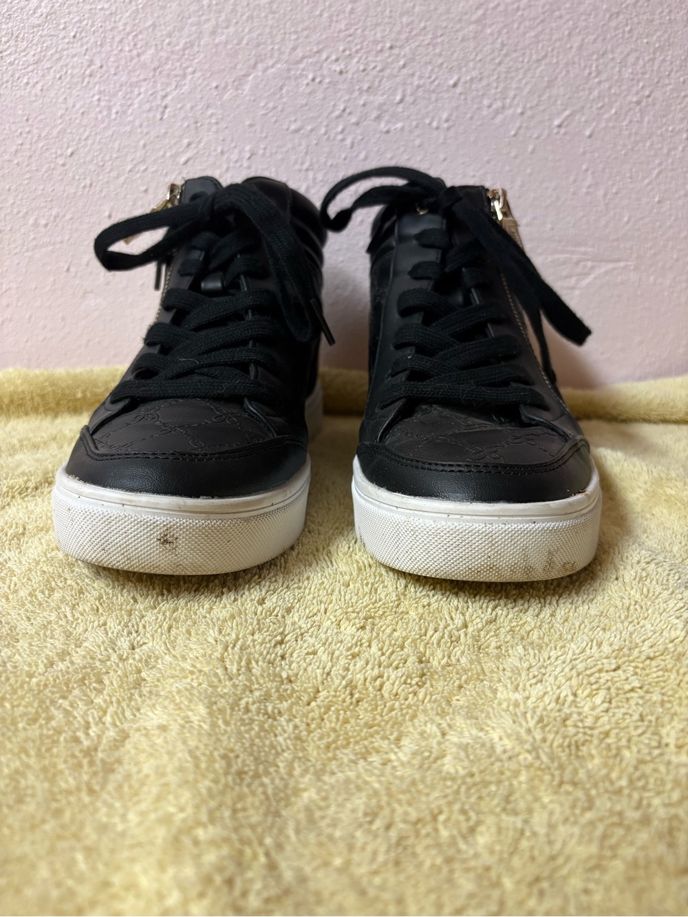 Nine West Black Hidden Wedge High Top Sneakers Side Zip Women’s 9.5M